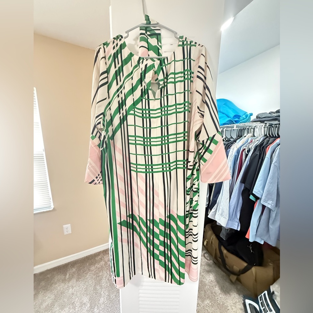 Eloquii Short Sleeve Detail Green & White Shift Dress - Size 24